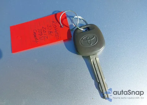 2012 Toyota Camry Se z USA, uszkodzony, nr VIN 4T1BF1FK2CU608147